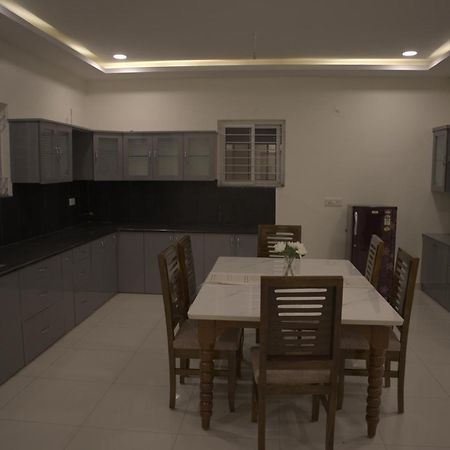 Dcasa Apartment Hotel Hyderabad Exterior foto