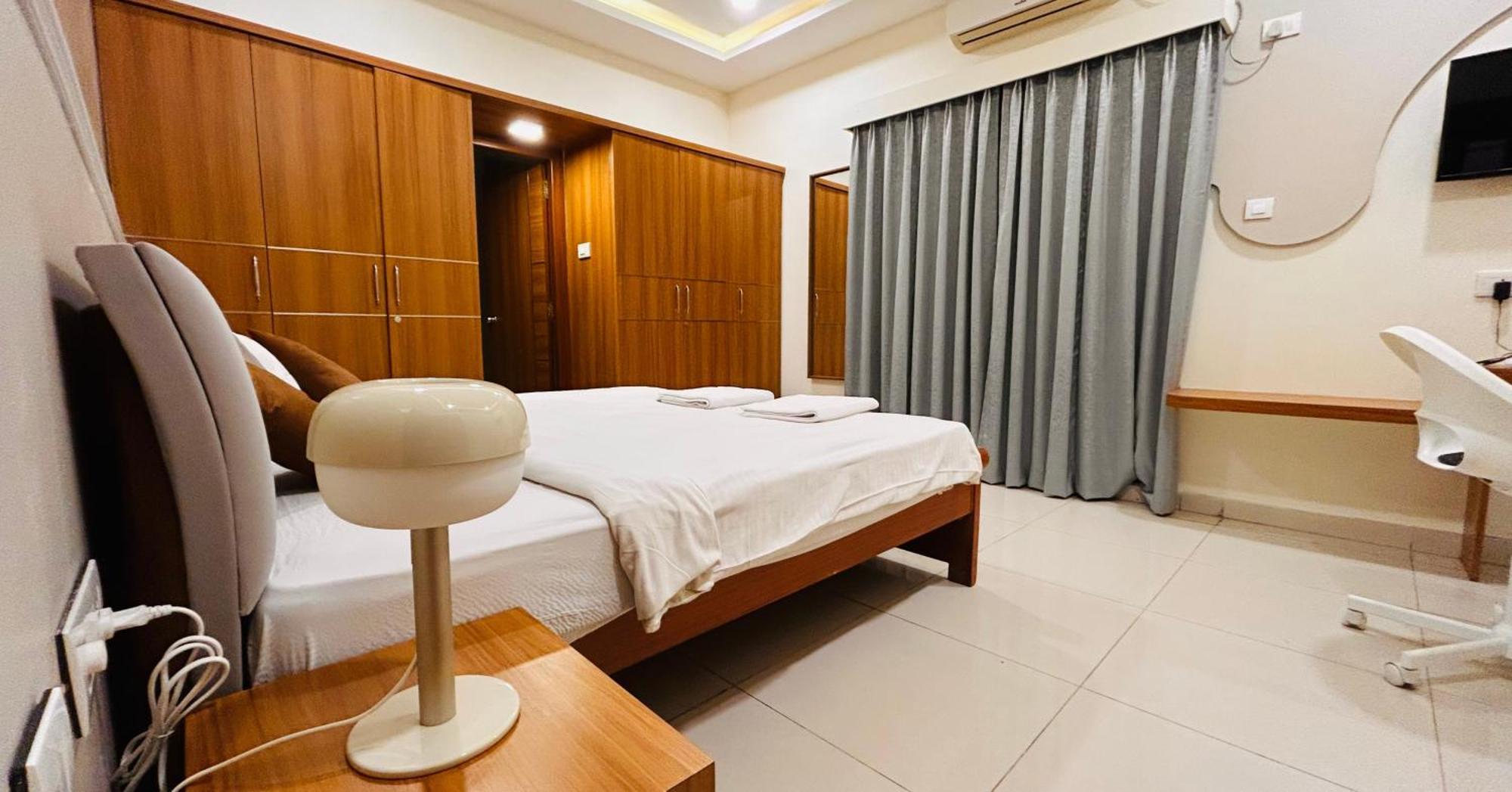 Dcasa Apartment Hotel Hyderabad Exterior foto